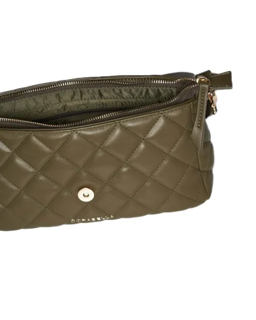 Borsa a mano in ecopelle trapuntata e manico con dettaglio catena smal