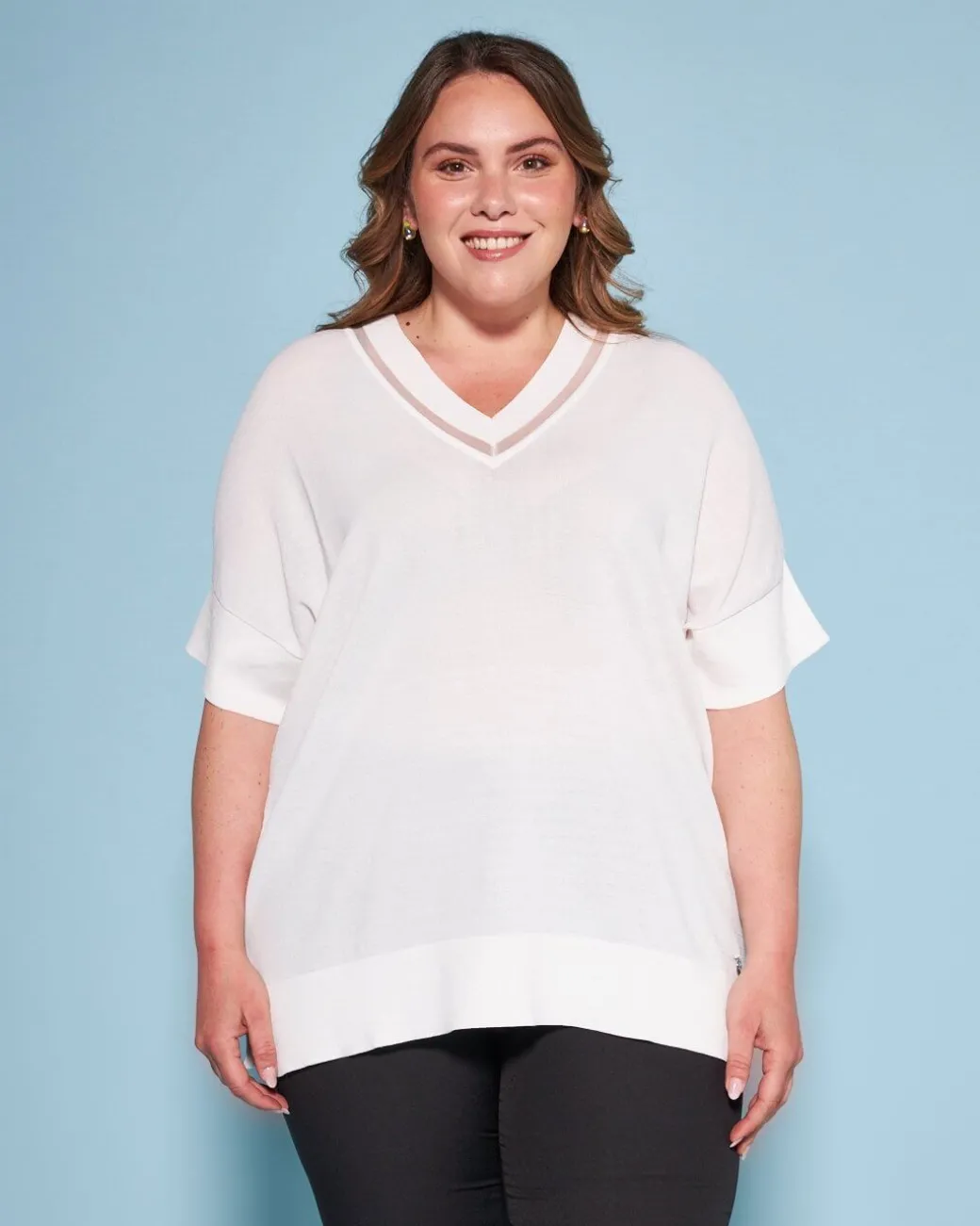 Maglia con manica kimono in filato di misto viscosa con inserto in tul