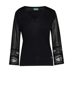 Maglia con scollo a V e trafori lungo le maniche NERO