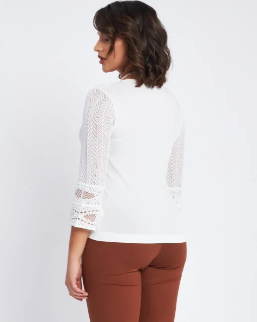 Maglia con scollo a V e trafori lungo le maniche BIANCO