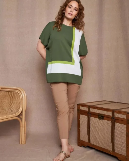 Maglia girocollo in filato di misto viscosa con motivo a righe color-b
