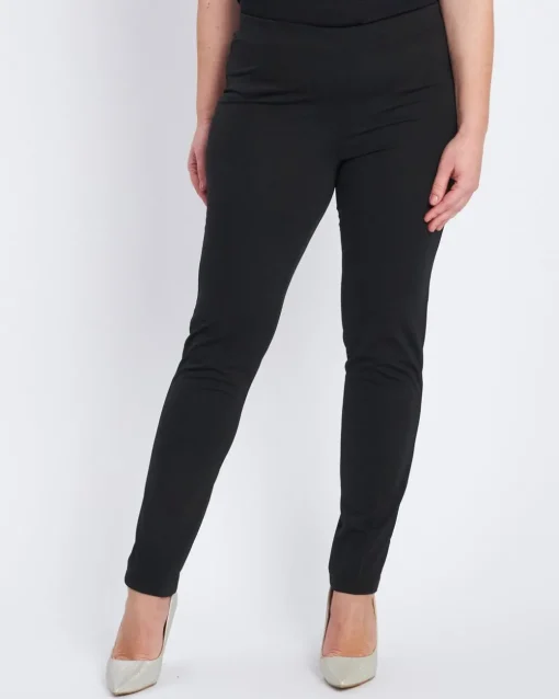 Pantalone basic con taglio push up posteriore NERO