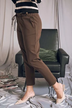Pantalone comfy dal taglio jogger e coulisse MORO
