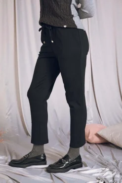 Pantalone comfy dal taglio jogger e coulisse NERO