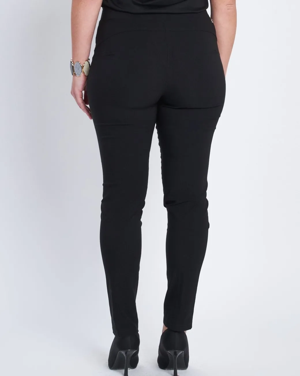 Pantalone skinny con taglio push-up NERO