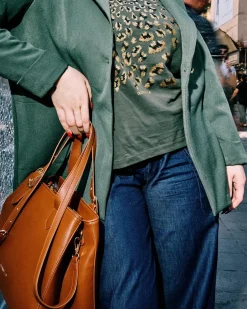 T-shirt a maniche lunghe con motivo a stampa animalier a contrasto MIL