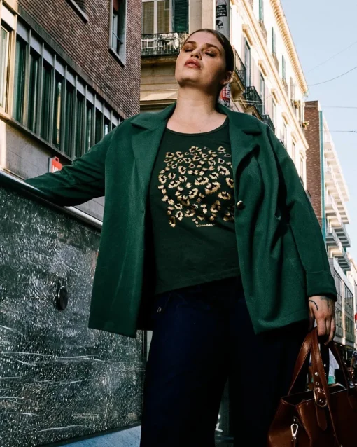 T-shirt a maniche lunghe con motivo a stampa animalier a contrasto MIL
